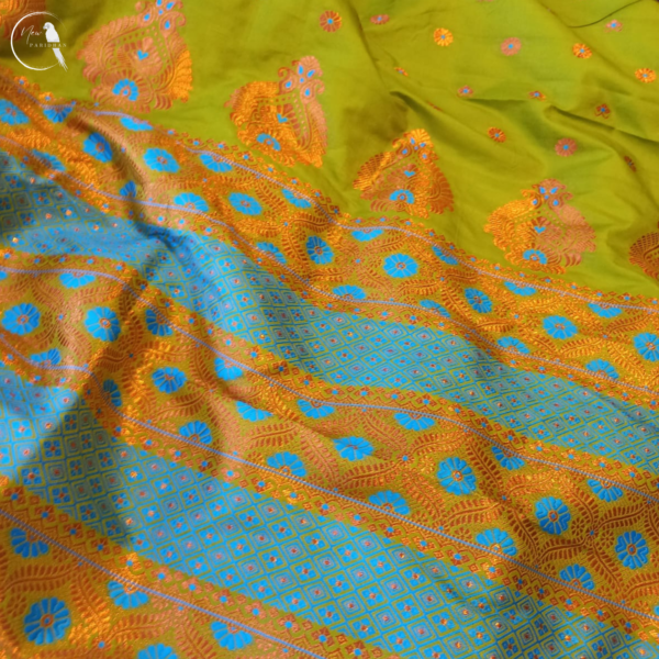 Mix Paat Mekhela Chador